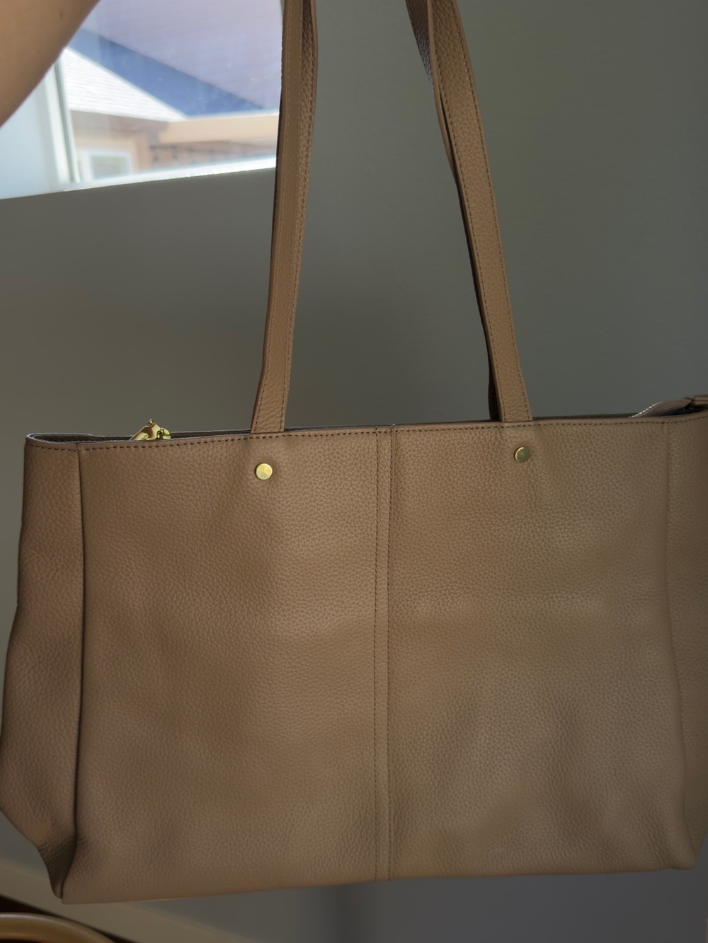 Classic Tan Leather Tote Bag - Elegant Everyday Carry